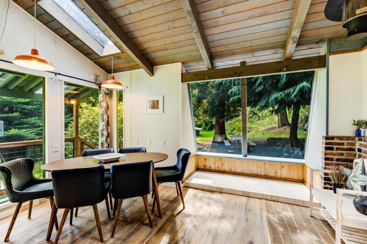 Tall Cedars Cabin By The Water Eastsound Buitenkant foto
