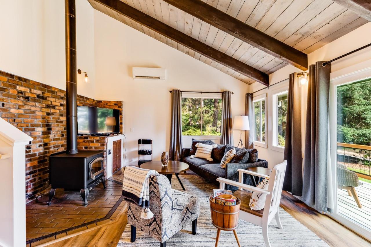 Tall Cedars Cabin By The Water Eastsound Buitenkant foto